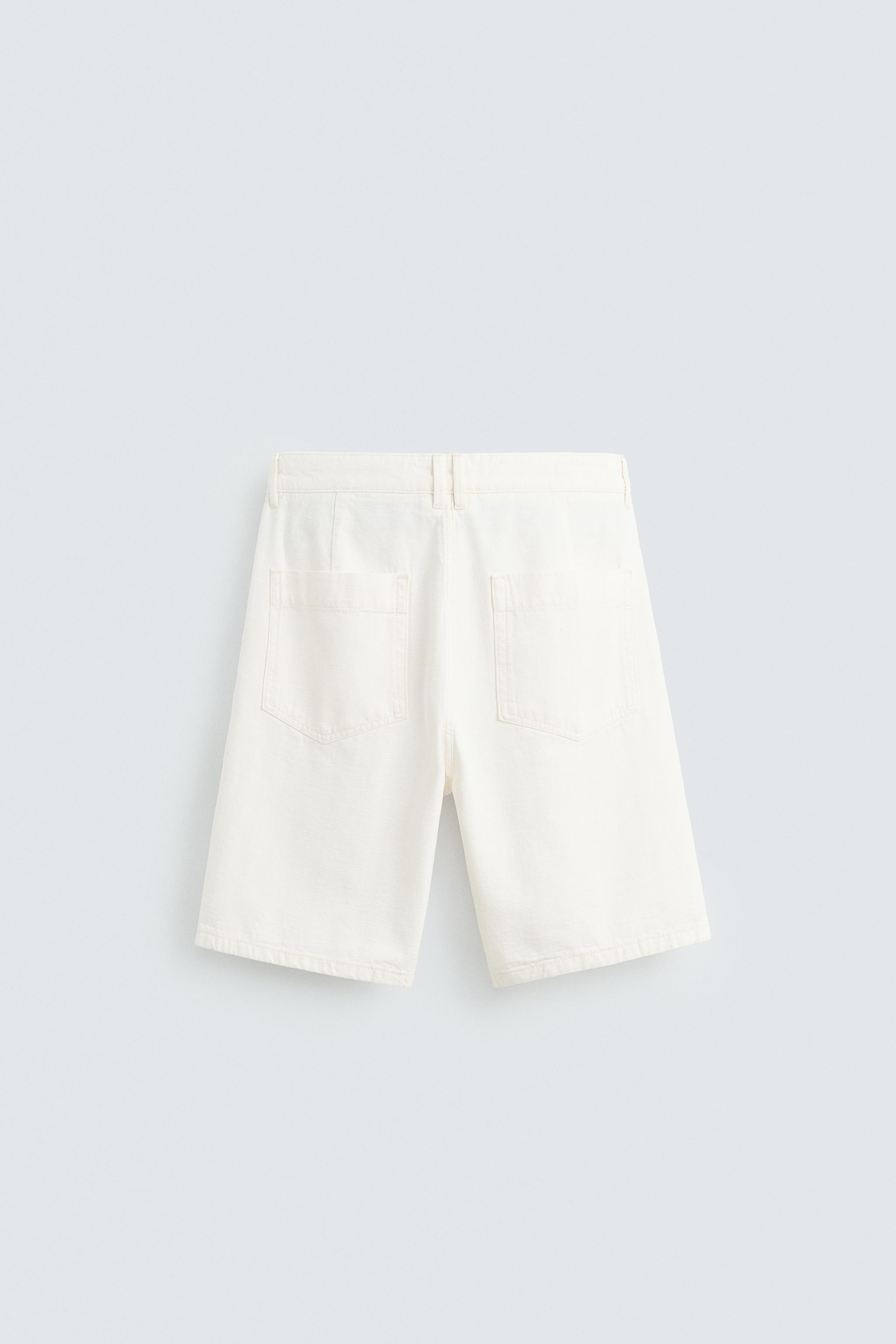 RELAXED FIT PLEATED BERMUDA SHORTS